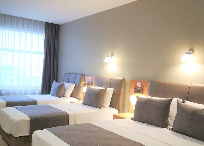 Grand Park Center 3*